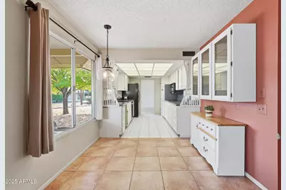 9818 W Emberwood Drive, Sun City, AZ 85351 - Photo 6