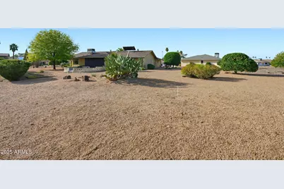 9818 W Emberwood Drive, Sun City, AZ 85351 - Photo 22