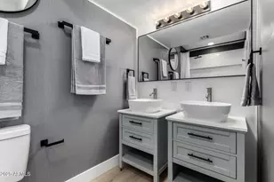 2132 E Broadmor Dr, Tempe, AZ 85282 - Photo 24