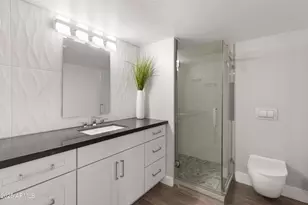 6502 N Central Ave, Phoenix, AZ 85012 - Photo 14