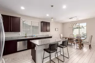 10402 W Louise Dr, Peoria, AZ 85383 - Photo 12