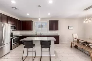 10402 W Louise Dr, Peoria, AZ 85383 - Photo 12