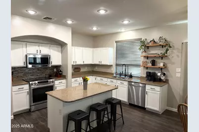 2946 S 161st Drive, Goodyear, AZ 85338 - Photo 8