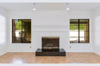 8614 E Cheryl Drive, Scottsdale, AZ 85258 - Photo 12