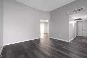 9903 W Hawthorn Dr, Sun City, AZ 85351 - Photo 14