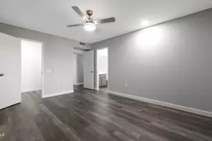 9903 W Hawthorn Dr, Sun City, AZ 85351 - Photo 14