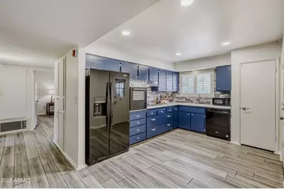 9205 W Raintree Drive, Sun City, AZ 85351 - Photo 10