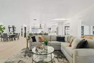 1302 W Golden Ln, Phoenix, AZ 85021 - Photo 16