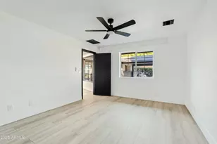 1302 W Golden Ln, Phoenix, AZ 85021 - Photo 26