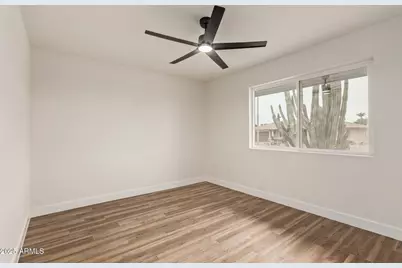 10502 W Meade Drive, Sun City, AZ 85351 - Photo 14