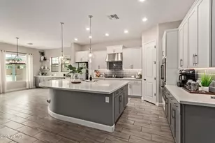 11807 W Pkwy Ln, Avondale, AZ 85323 - Photo 8