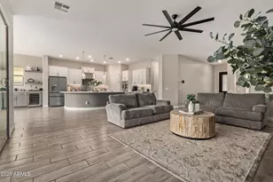 11807 W Pkwy Ln, Avondale, AZ 85323 - Photo 12