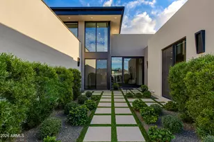 5935 N Echo Canyon Ln, Phoenix, AZ 85018 - Photo 2