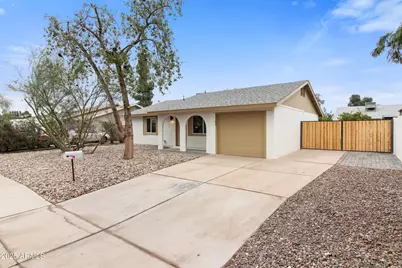 3105 N Carriage Lane, Chandler, AZ 85224 - Photo 1