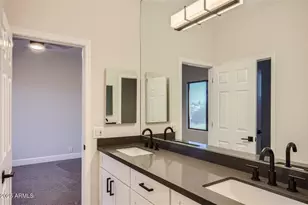 1669 E Hearne Way, Gilbert, AZ 85234 - Photo 20