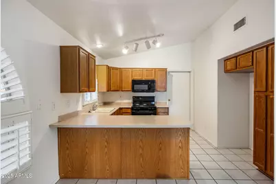 12559 W Virginia Avenue, Avondale, AZ 85392 - Photo 6