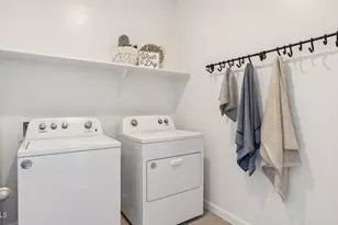 5724 E Rosina Dell Pl, San Tan Valley, AZ 85140 - Photo 14