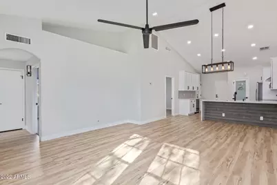 11 N Concord Street, Gilbert, AZ 85234 - Photo 2