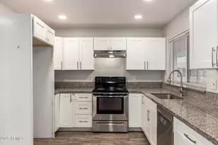 6428 W Sunnyslope Ln, Glendale, AZ 85302 - Photo 12