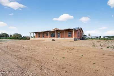 19624 W Pinnacle Peak Road, Surprise, AZ 85387 - Photo 2