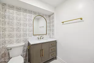 1216 W Rovey Ave, Phoenix, AZ 85013 - Photo 30