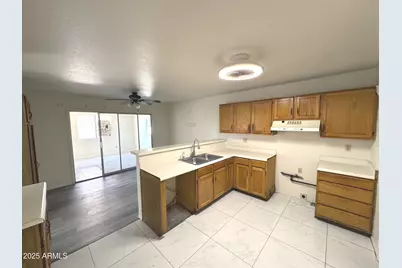 11822 N 76th Drive, Peoria, AZ 85345 - Photo 6