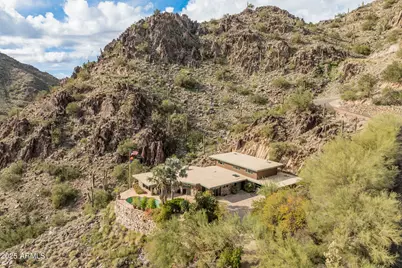 7310 N Highcliff Drive, Paradise Valley, AZ 85253 - Photo 2