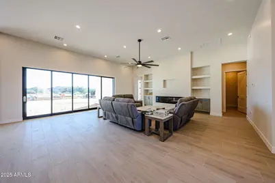 17735 W Dale Lane, Surprise, AZ 85387 - Photo 10