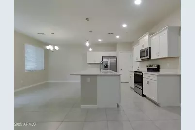 1349 N Parkcrest Circle, Mesa, AZ 85205 - Photo 4