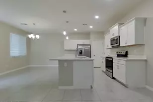 1349 N Parkcrest Cir, Mesa, AZ 85205 - Photo 4