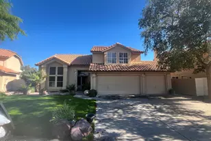 3721 S Hawthorn Dr, Chandler, AZ 85248 - Photo 2