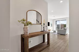 5823 E Rose Garden Ln, Phoenix, AZ 85054 - Photo 10