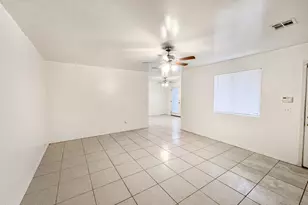 4241 N 69th Dr, Phoenix, AZ 85033 - Photo 4