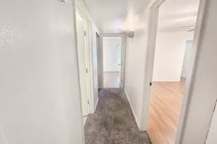 4241 N 69th Dr, Phoenix, AZ 85033 - Photo 12