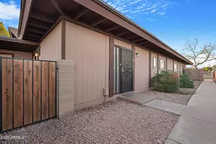 906 S Acapulco Ln, Tempe, AZ 85281 - Photo 2