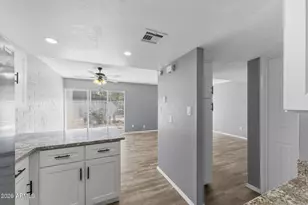 1828 W Tuckey Ln, Phoenix, AZ 85015 - Photo 8