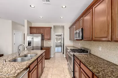 18171 W Marshall Lane, Surprise, AZ 85388 - Photo 6