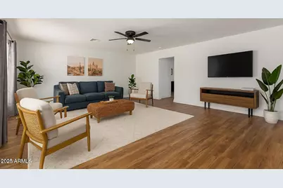 709 E Edison Avenue, Buckeye, AZ 85326 - Photo 2