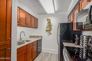 7625 E Camelback Rd, Scottsdale, AZ 85251 - Photo 12