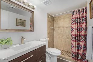 7625 E Camelback Rd, Scottsdale, AZ 85251 - Photo 18