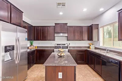 19137 W Monroe Street, Buckeye, AZ 85326 - Photo 4