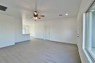 11069 W Laguna Dr, Arizona City, AZ 85123 - Photo 4