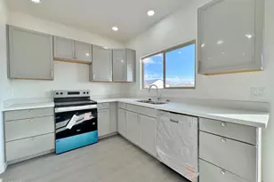 11069 W Laguna Dr, Arizona City, AZ 85123 - Photo 10