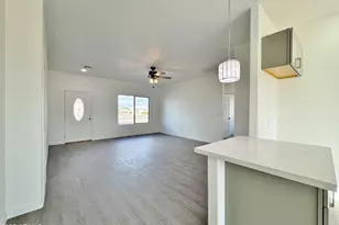 11069 W Laguna Dr, Arizona City, AZ 85123 - Photo 6