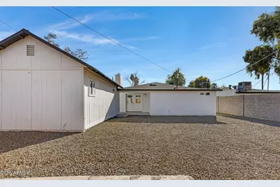 2320 E Whitton Avenue, Phoenix, AZ 85016 - Photo 16