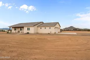 46130 W Trotter Rd, Wickenburg, AZ 85390 - Photo 2