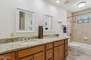 7949 E Joshua Tree Ln, Scottsdale, AZ 85250 - Photo 24