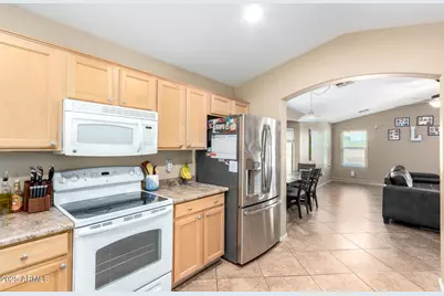 2242 S 85th Drive, Tolleson, AZ 85353 - Photo 10