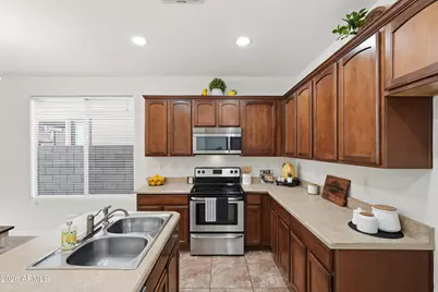 14527 W Caribbean Lane, Surprise, AZ 85379 - Photo 18