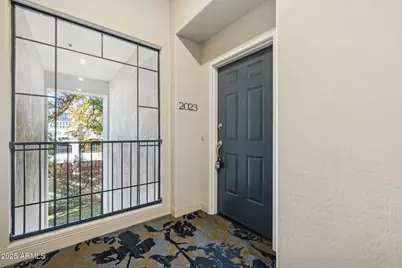 2989 N 44th Street #2023, Phoenix, AZ 85018 - Photo 2